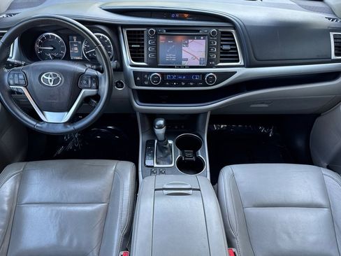 Used 2016 Toyota Highlander XLE AWD/4WD image 15