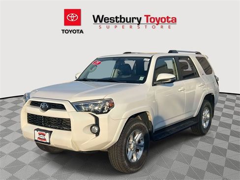 Used 2019 Toyota 4Runner SR5 image 5