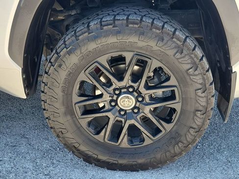 Used 2022 Toyota Tundra SR5 w/ TRD Off-Road Premium Package RWD image 18