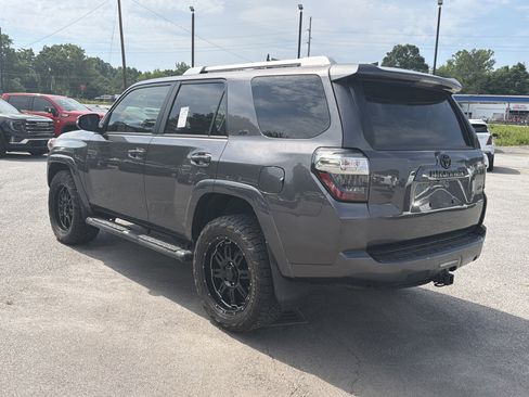 Used 2018 Toyota 4Runner SR5 Premium AWD/4WD image 3