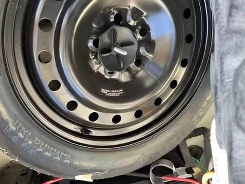 Used 2008 Chrysler 300 Touring w/ Comfort/Convenience Group image 28