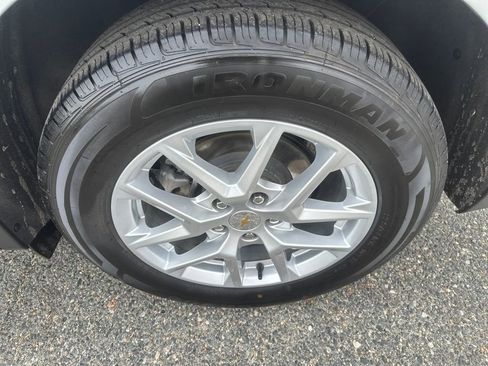 Used 2024 Chevrolet Equinox LT image 15