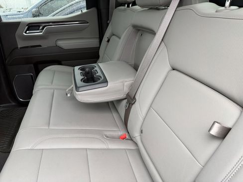 Used 2022 Chevrolet Silverado 1500 LTZ w/ Technology Package image 33