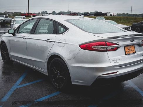 Used 2019 Ford Fusion SE w/ Equipment Group 151A FWD image 7