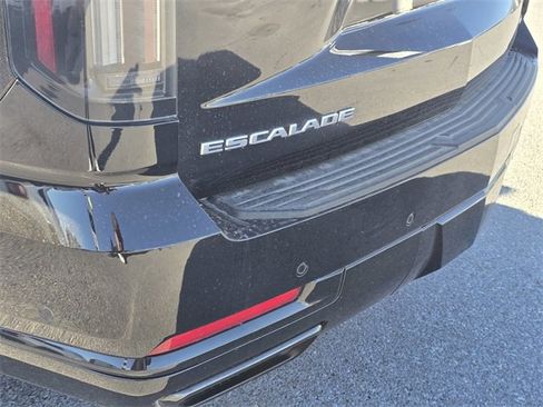 Used 2025 Cadillac Escalade Sport Platinum image 12