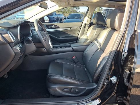 Used 2020 Nissan Maxima 3.5 SL w/ Floor Mat Group FWD image 13