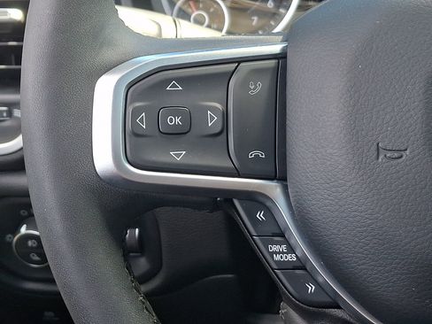 Used 2025 RAM 1500 Big Horn AWD/4WD image 21