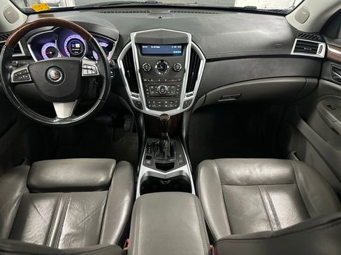 Used 2011 Cadillac SRX Luxury image 2