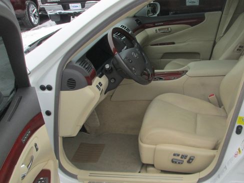 Used 2012 Lexus LS 460 AWD image 9