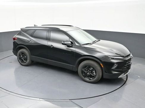 New 2025 Chevrolet Blazer LT w/ Midnight/Sport Edition FWD image 62