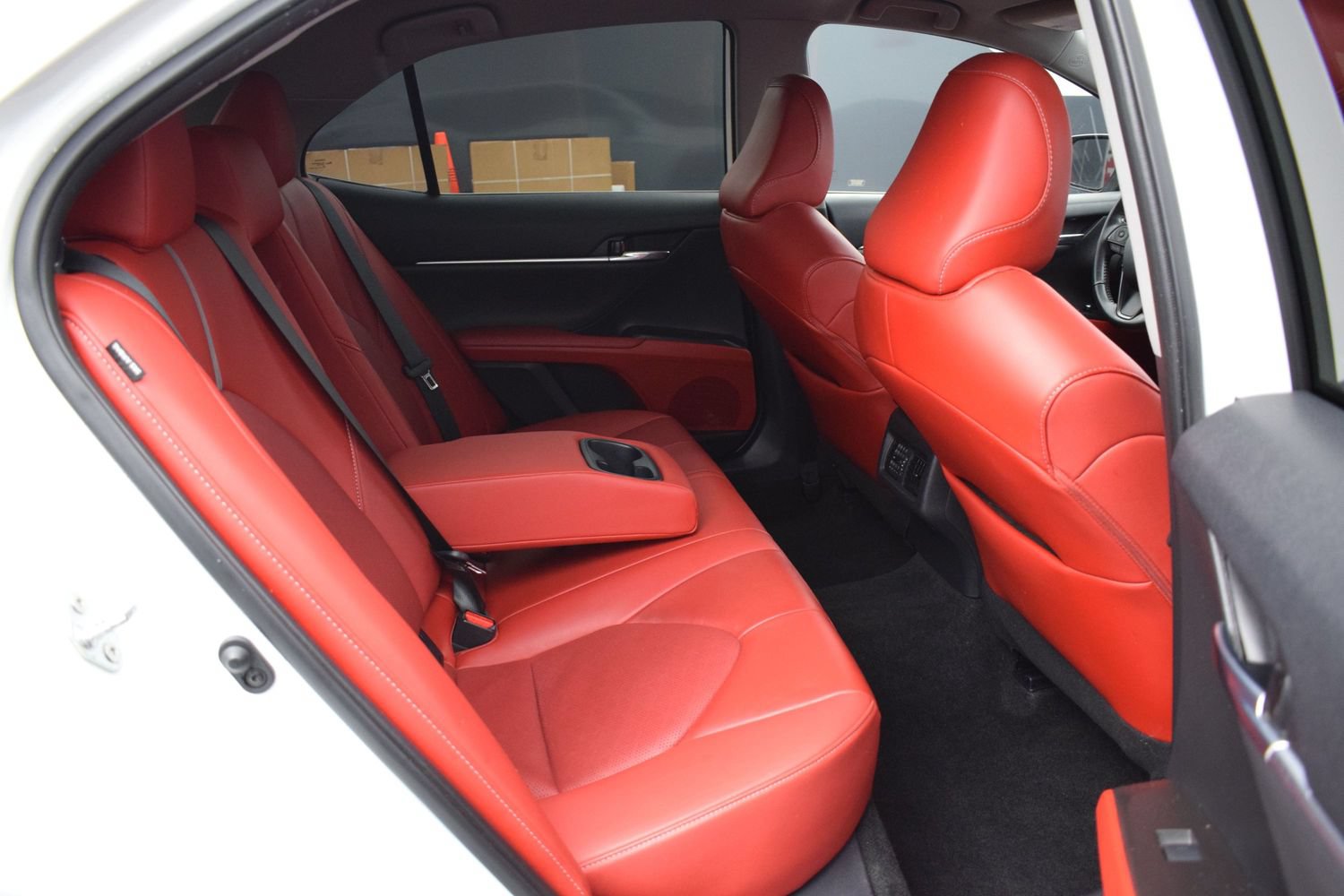 Used 2023 Toyota Camry XSE FWD image 11