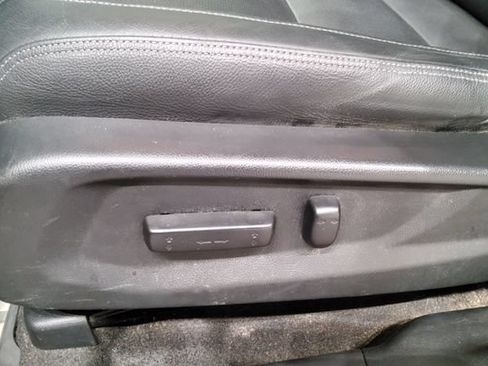 Used 2020 Honda HR-V Touring image 34