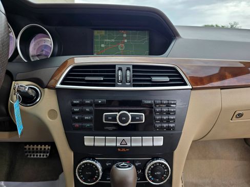 Used 2012 Mercedes-Benz C 250 Coupe image 31