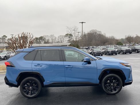 Certified 2024 Toyota RAV4 SE image 4