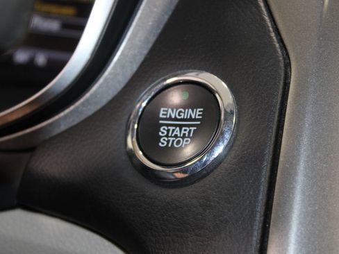 Used 2020 Ford Fusion SE FWD image 38