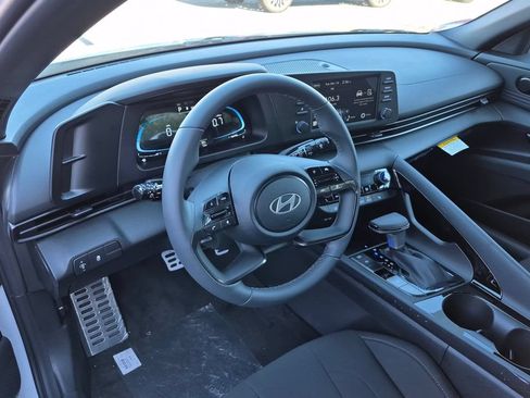 New 2026 Hyundai Elantra SEL Sport FWD image 12