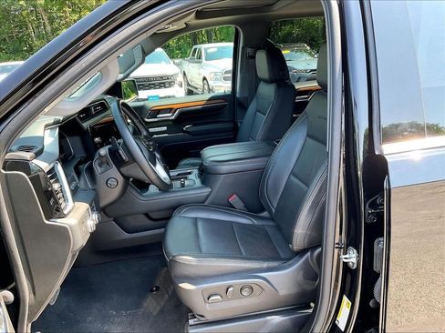 Used 2023 GMC Sierra 1500 Denali w/ Technology Package AWD/4WD image 10