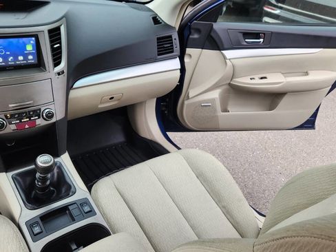Used 2011 Subaru Outback 2.5i Premium image 31