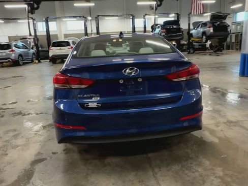 Used 2017 Hyundai Elantra SE image 7