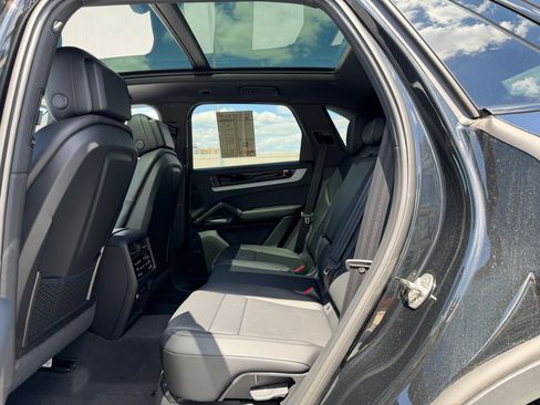 New 2026 Porsche Cayenne AWD/4WD image 22