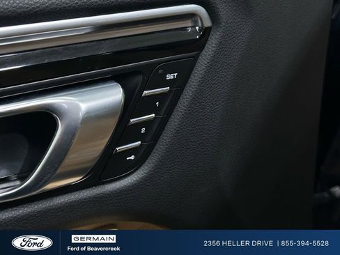 Used 2018 Porsche Macan image 18