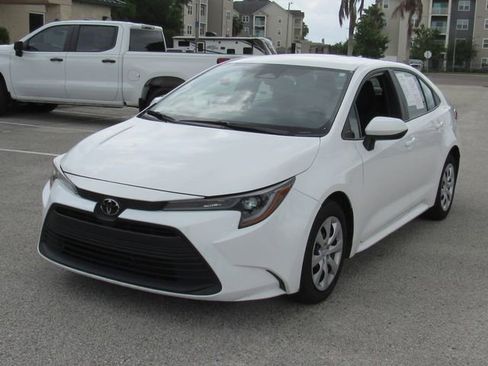 Used 2024 Toyota Corolla LE FWD image 6