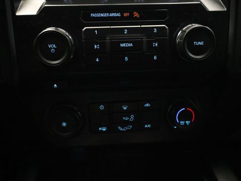 Used 2017 Ford F150 XL w/ Equipment Group 101A Mid AWD/4WD image 23