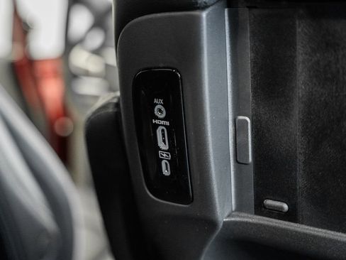 New 2026 Chrysler Pacifica Limited image 34