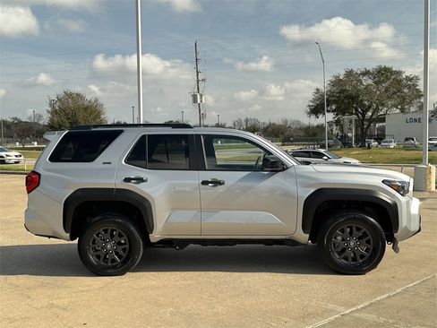Used 2025 Toyota 4Runner SR5 image 4