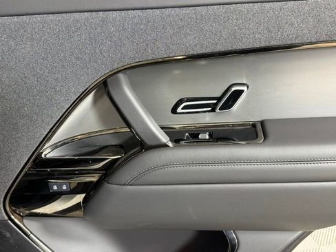 Certified 2024 Land Rover Range Rover Sport SE image 25