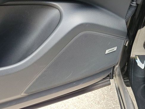 Certified 2025 Porsche Cayenne AWD/4WD image 27