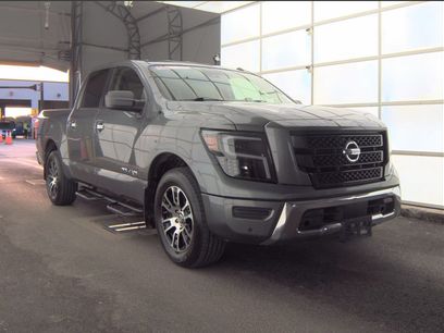 Used 2021 Nissan Titan SV w/ SV Convenience Package