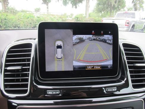 Used 2019 Mercedes-Benz GLE 400 4MATIC image 30