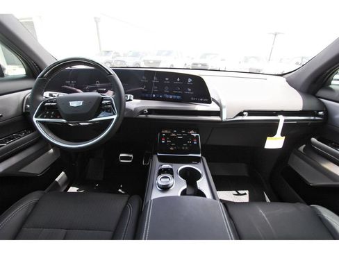 New 2027 Cadillac Vistiq Luxury AWD/4WD image 9