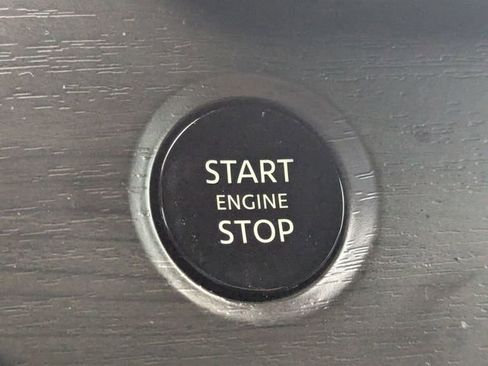 Used 2025 Nissan Murano SV image 26