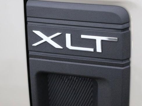 Used 2024 Ford Maverick XLT image 7