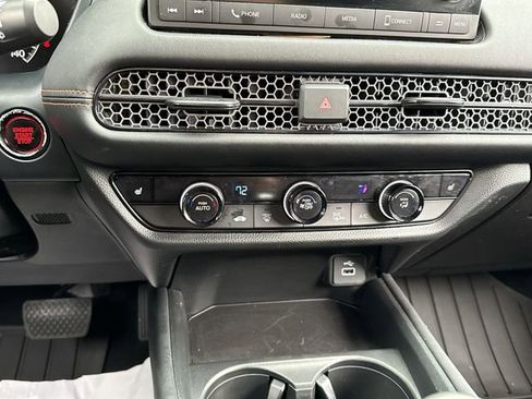 Used 2024 Honda HR-V Sport image 17