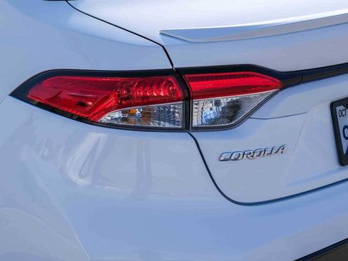 Used 2025 Toyota Corolla SE FWD image 7