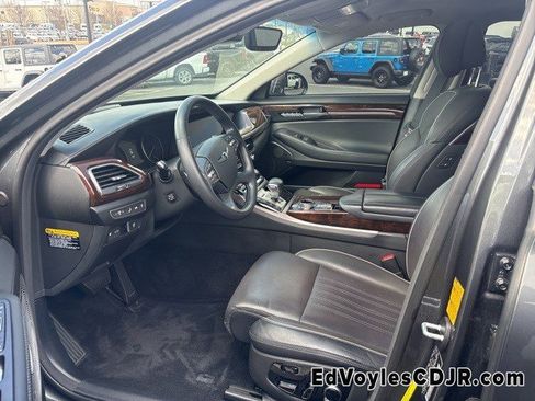Used 2019 Genesis G90 5.0 Ultimate image 2