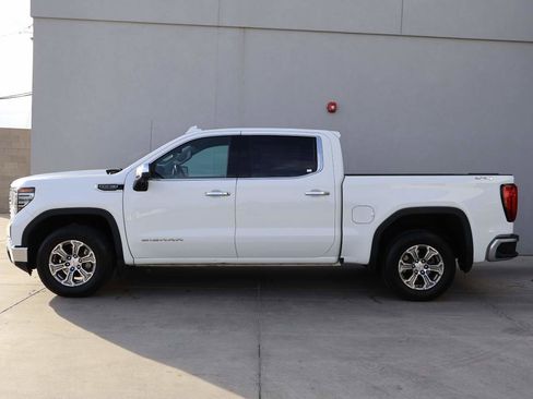 Used 2024 GMC Sierra 1500 SLT image 2
