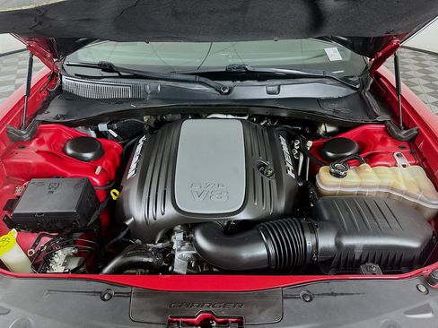 Used 2016 Dodge Charger R/T w/ Plus Group RWD image 33