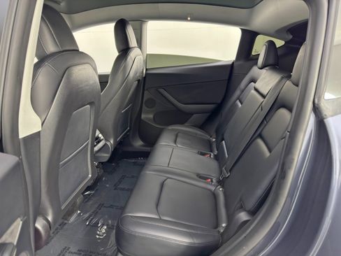 Used 2022 Tesla Model Y Performance image 39
