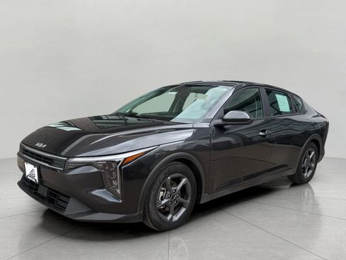 Used 2025 Kia K4 FWD image 6