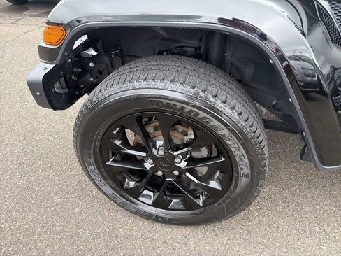 Used 2023 Jeep Gladiator Overland AWD/4WD image 29