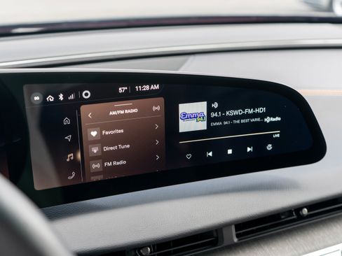 Used 2023 Lucid Air Touring AWD/4WD image 19