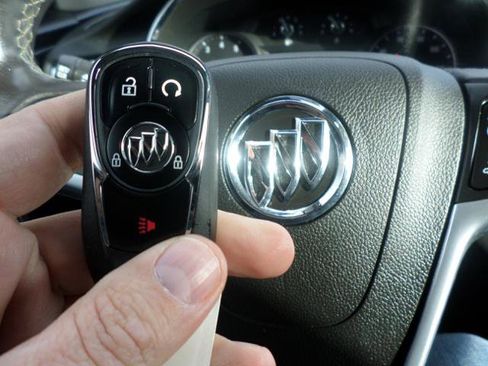 Used 2021 Buick Encore Preferred w/ Safety Package image 10