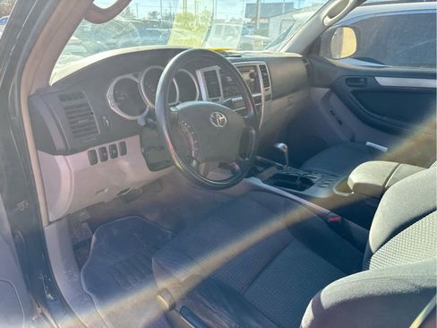 Used 2004 Toyota 4Runner Sport image 2