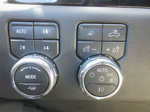 New 2026 GMC Sierra 3500 SLT image 17