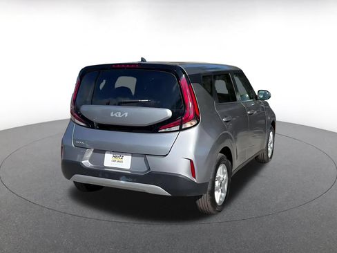 Used 2025 Kia Soul LX w/ LX Technology Package FWD image 14