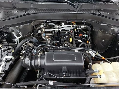 Certified 2023 Ford Explorer XLT image 29